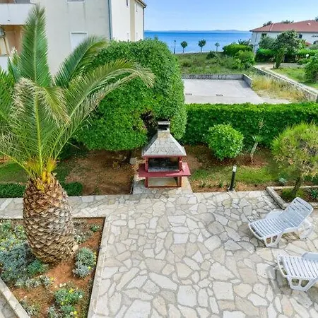 On Island Near Sandy Beaches Apartment Vir