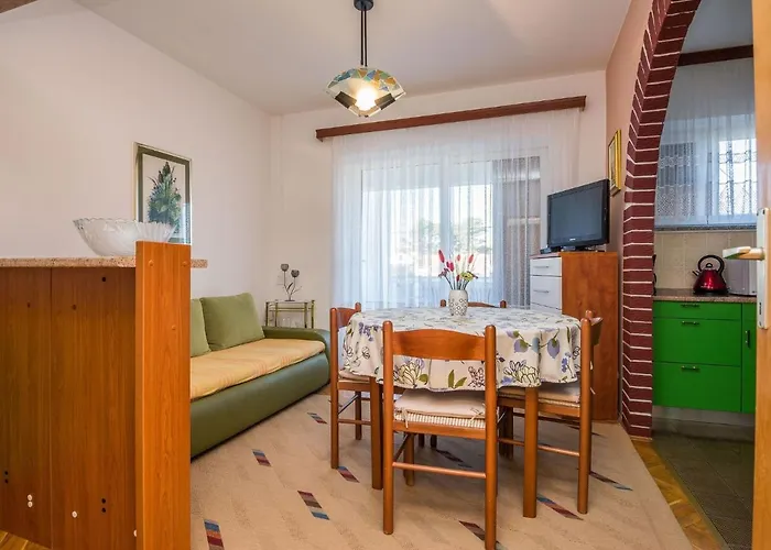 On Island Near Sandy Beaches Lägenhet Vir