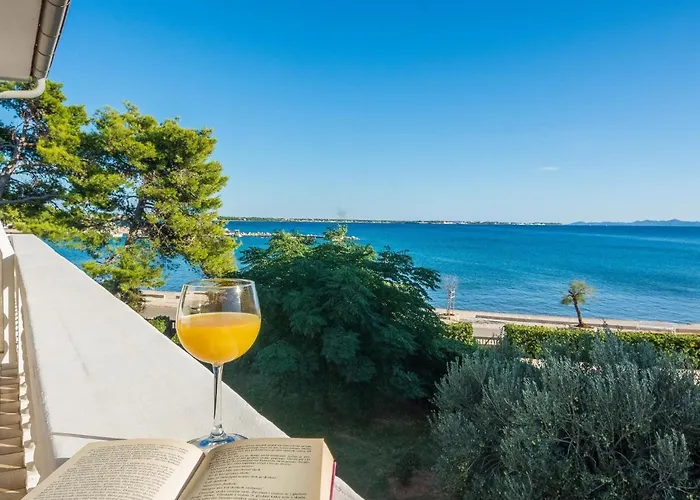 Apartman On Island Near Sandy Beaches