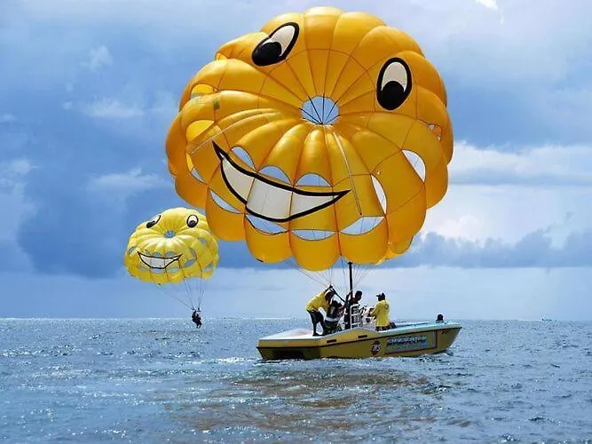 On Island Near Sandy Beaches Lägenhet *