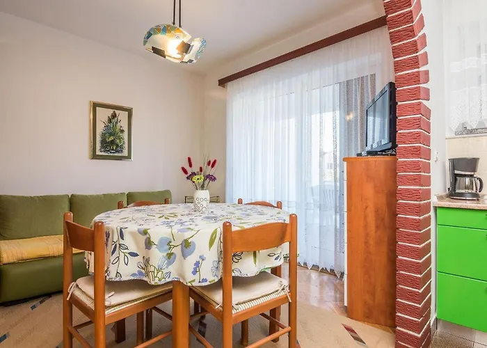 Lägenhet On Island Near Sandy Beaches